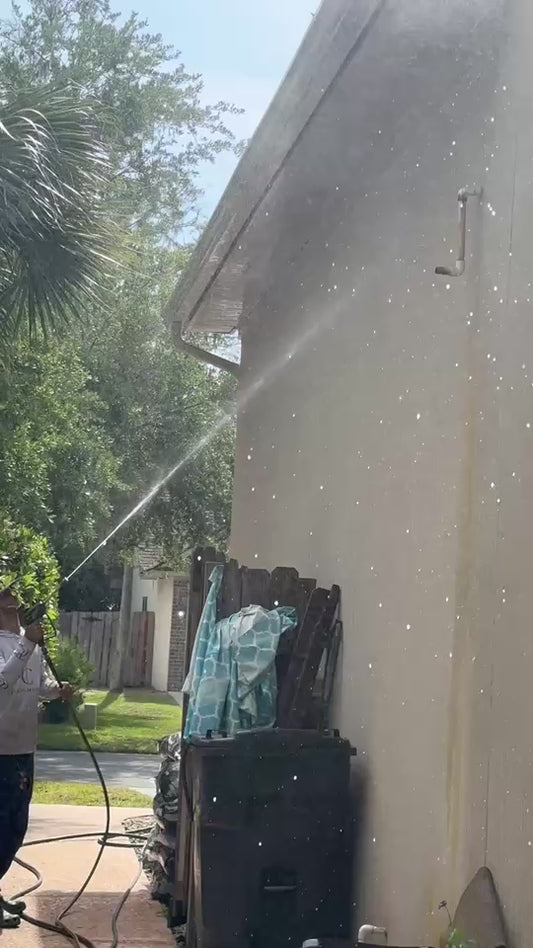 Pressure/soft washing